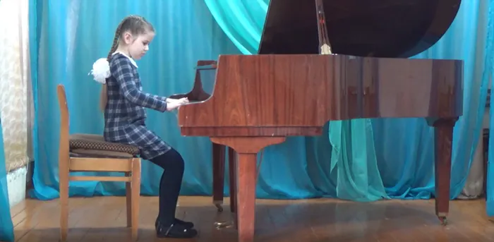 Номаль Алена